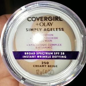 Cover Girl + Olay Simply Ageless Foundation 250 CB